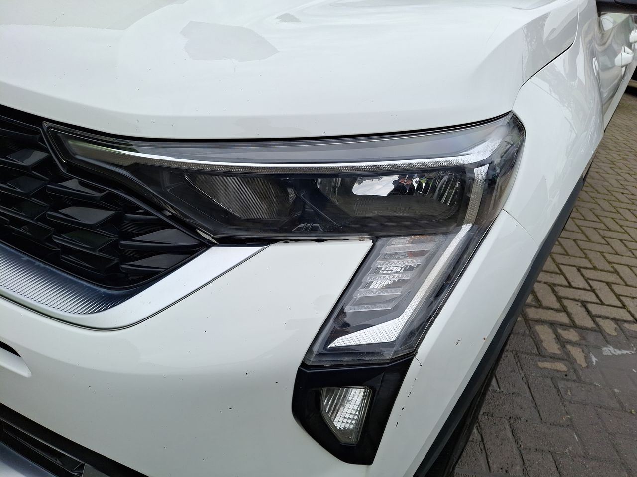 KIA Sonet — foto 11 de 26