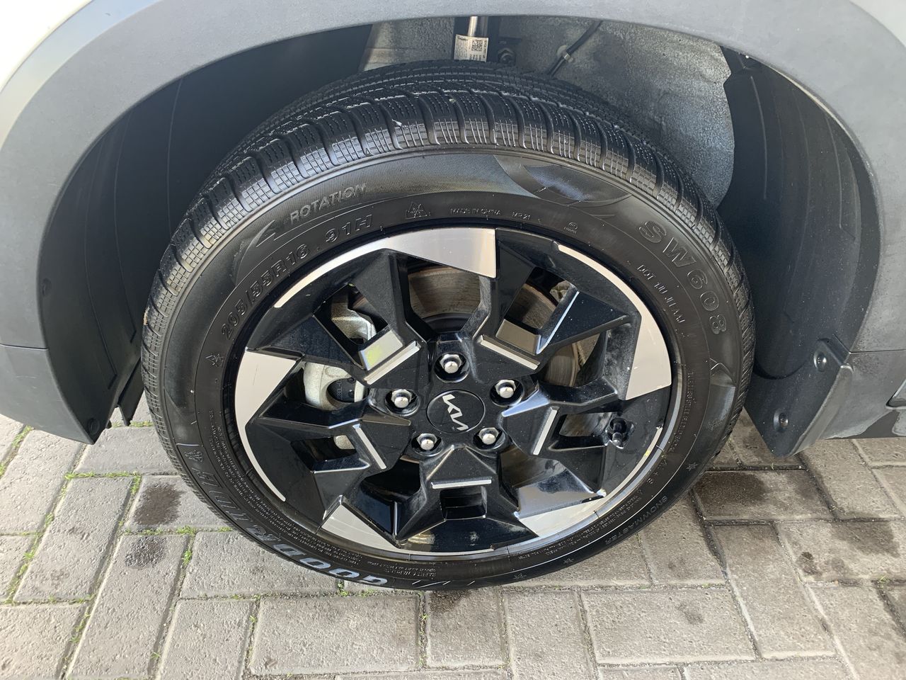 Land Rover Defender — foto 10 de 25