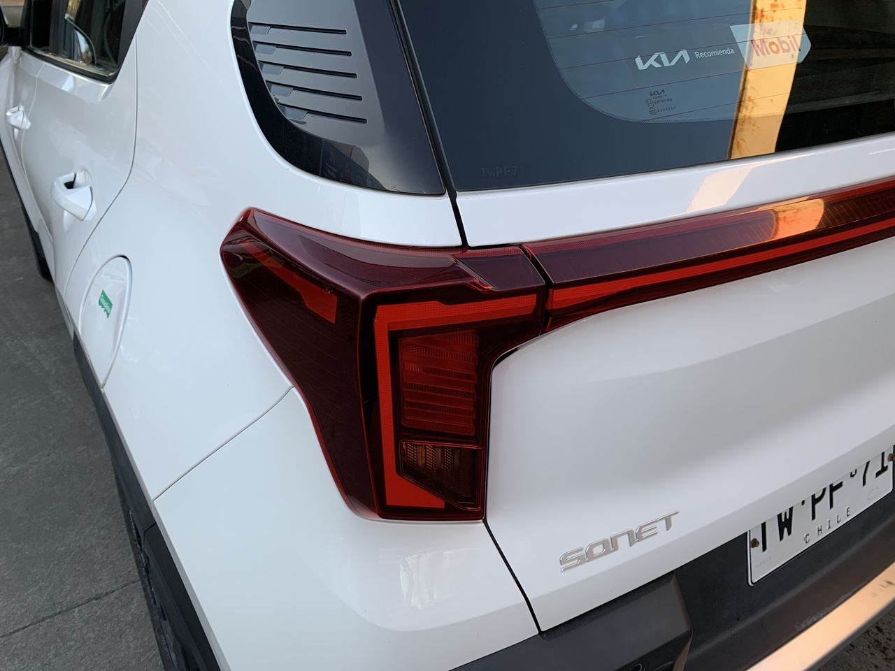 KIA Sonet — foto 13 de 26