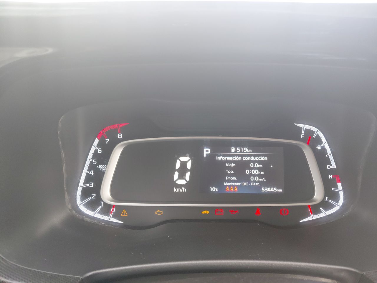 KIA Sonet — foto 29 de 36