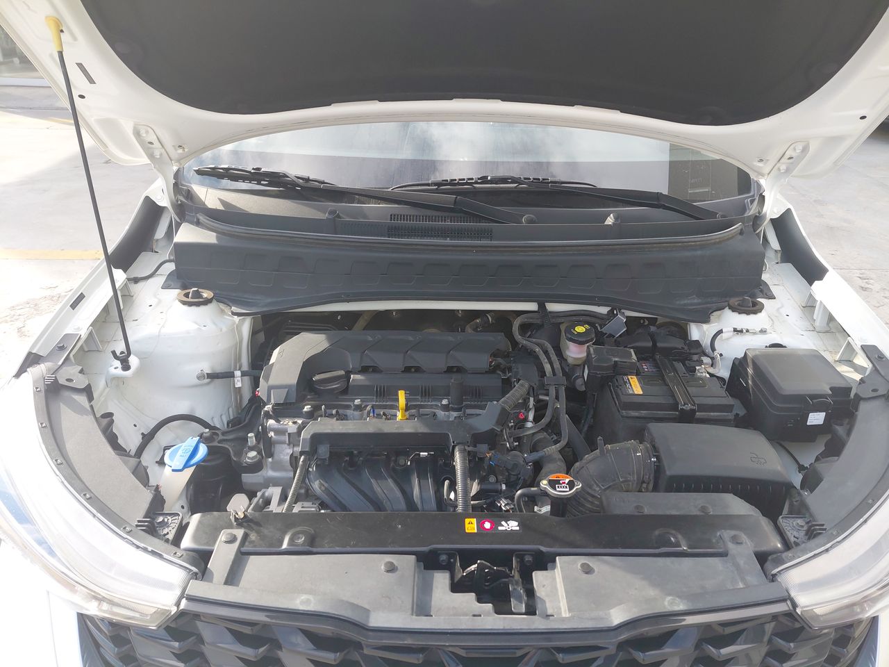 KIA Sonet — foto 19 de 36