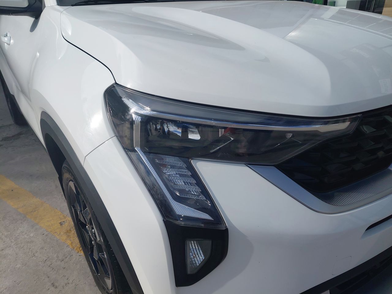 KIA Sonet — foto 20 de 36