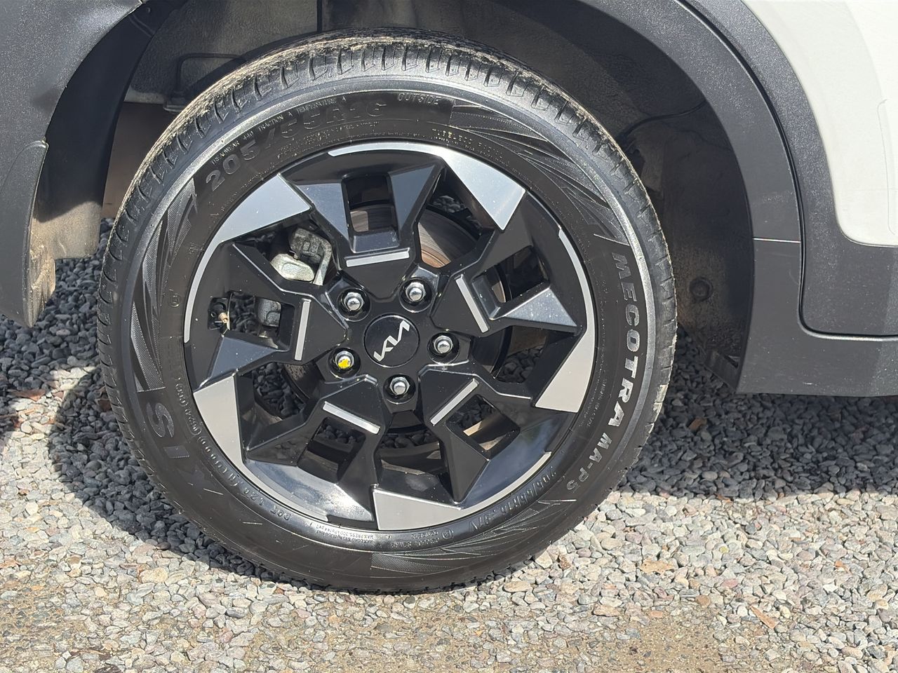 KIA Sonet — foto 10 de 20
