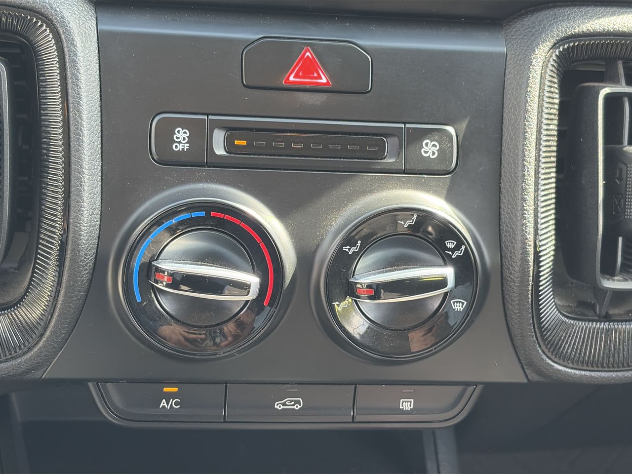 KIA Sonet — foto 19 de 20