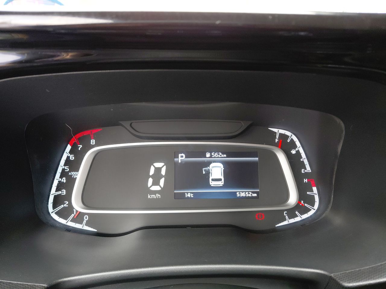 KIA Sonet — foto 19 de 26