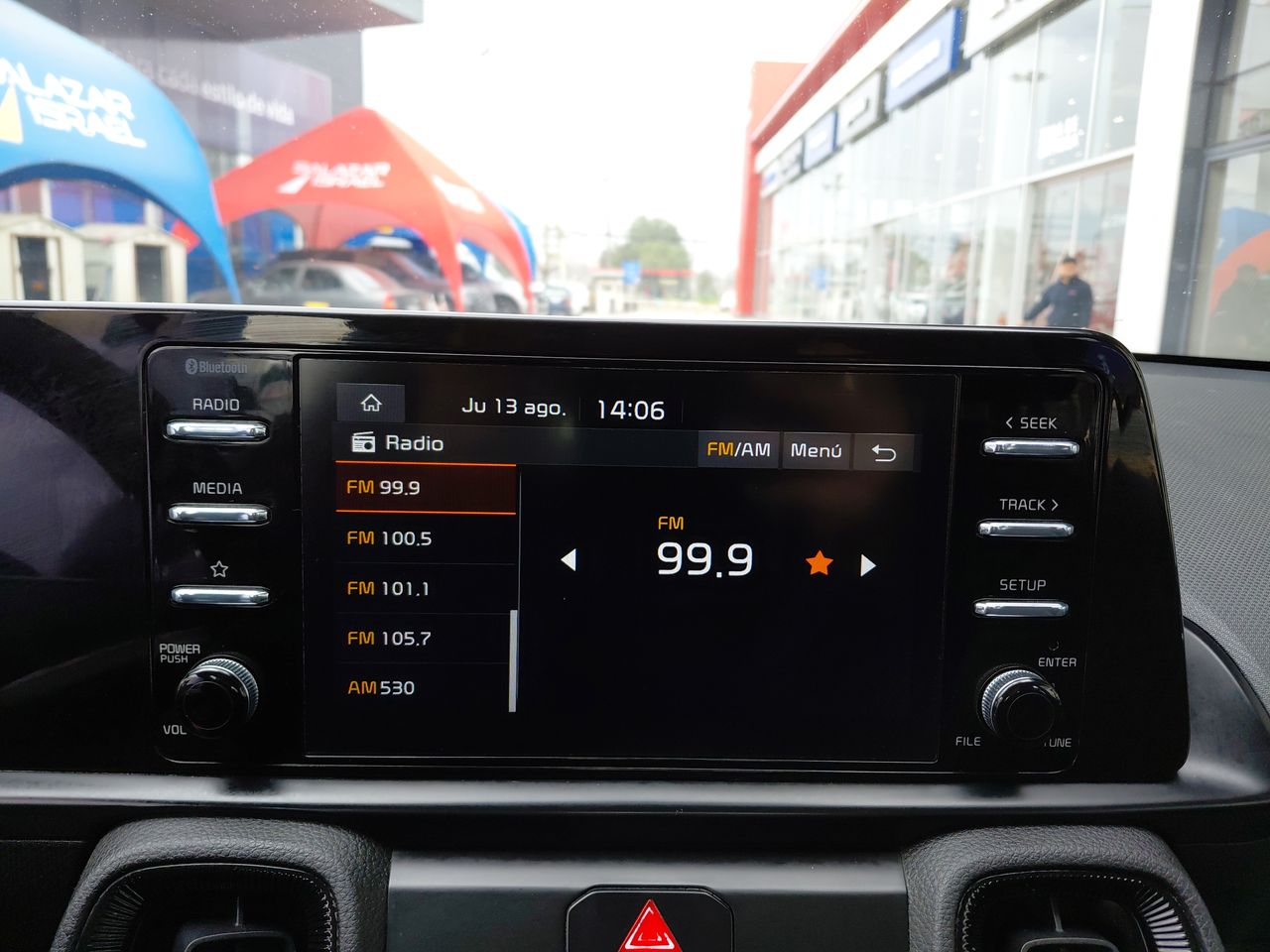 KIA Sonet — foto 20 de 26