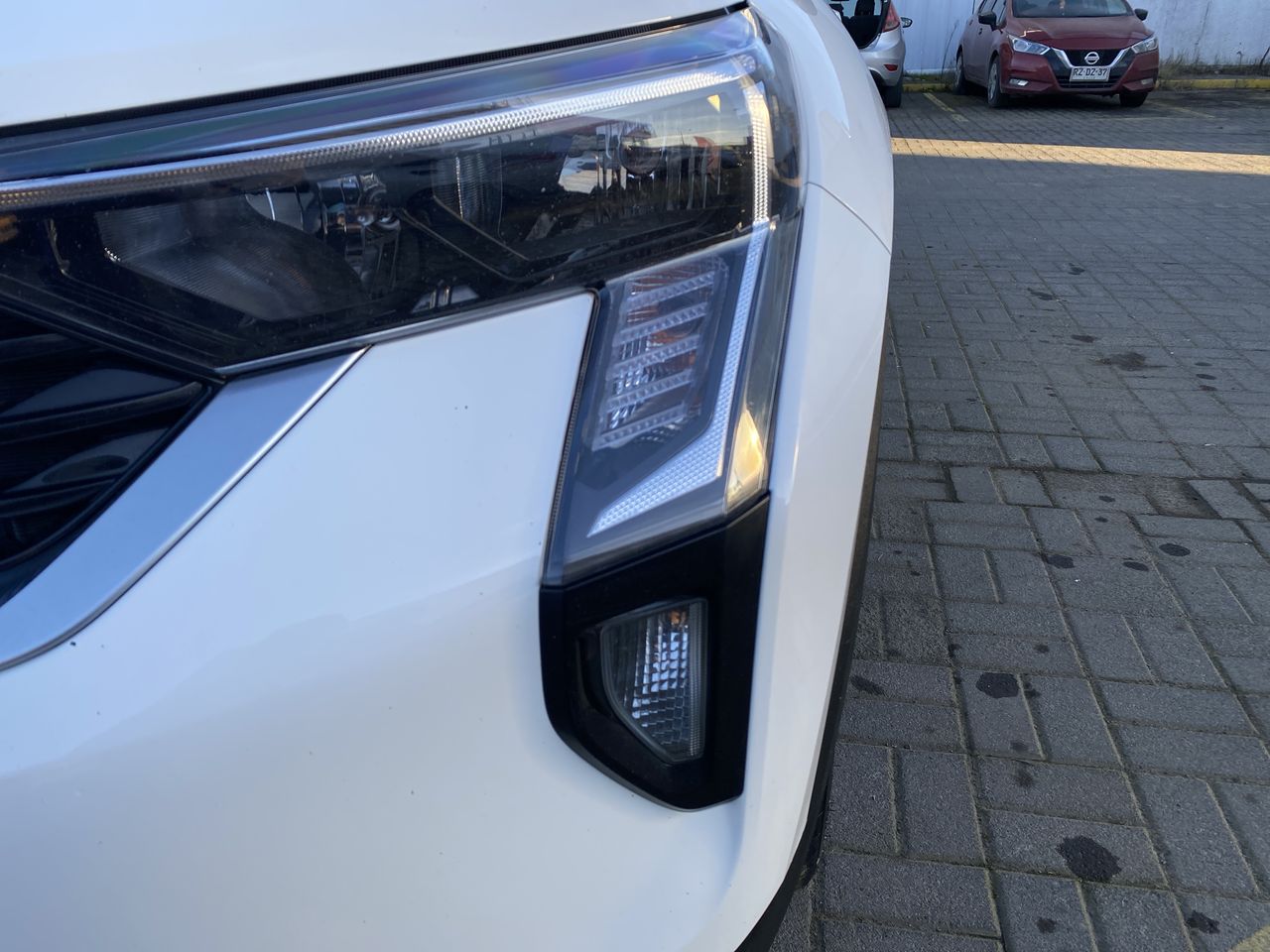 KIA Sonet — foto 21 de 36