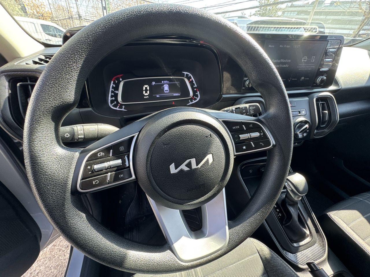 KIA Sonet — foto 10 de 20