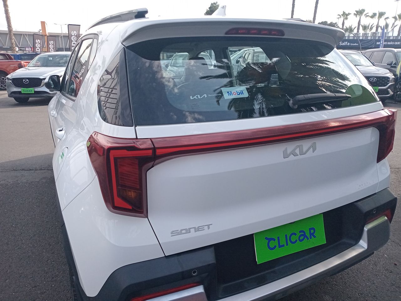 Suzuki Swift — foto 10 de 25
