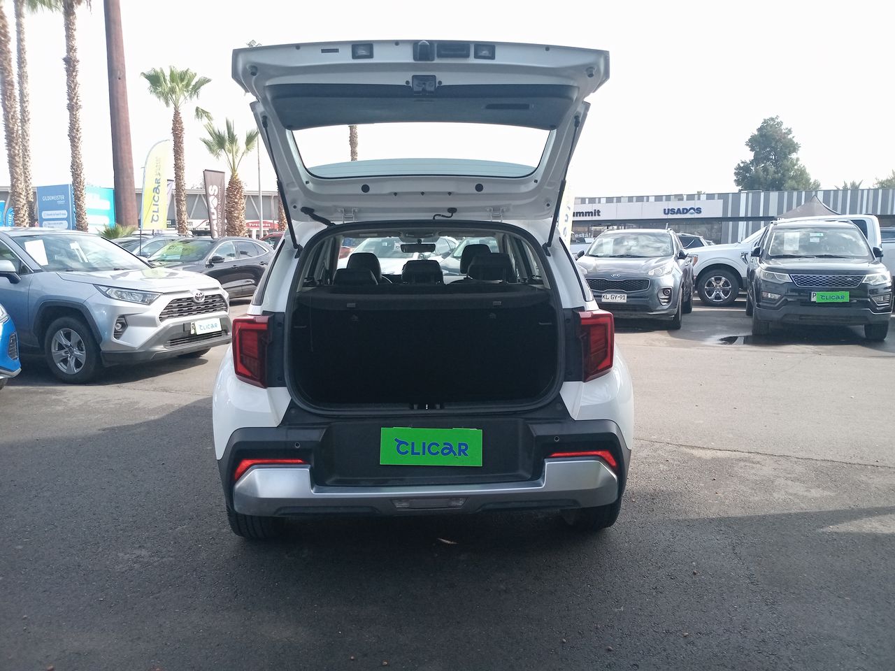 Suzuki Swift — foto 11 de 25