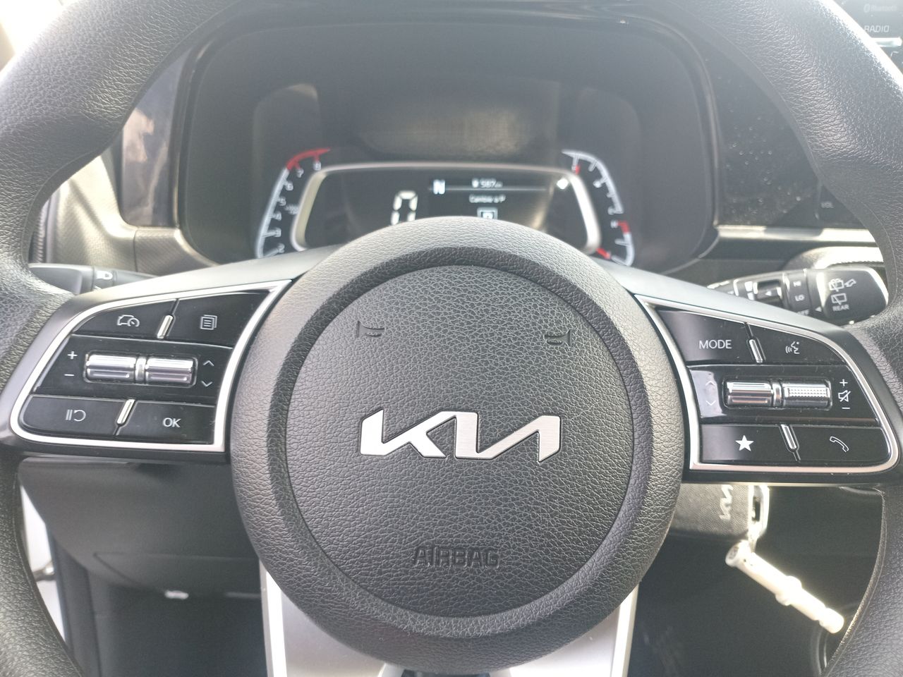 Suzuki Swift — foto 16 de 25