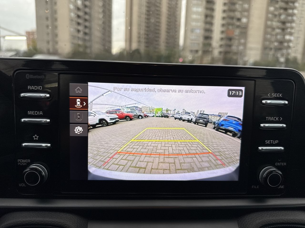 KIA Sonet — foto 29 de 34