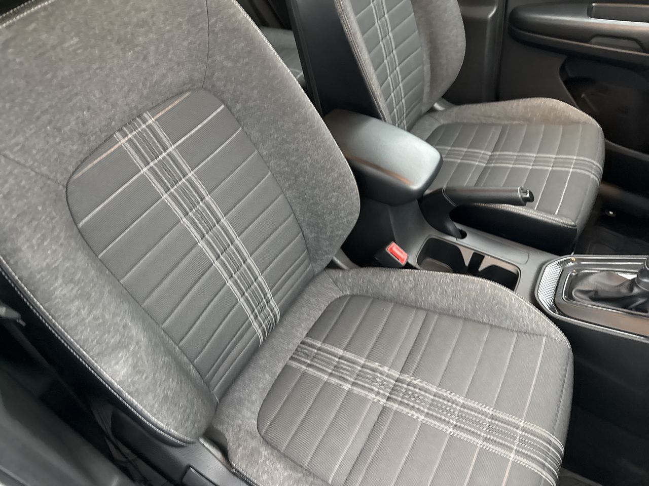 KIA Sonet — foto 33 de 34