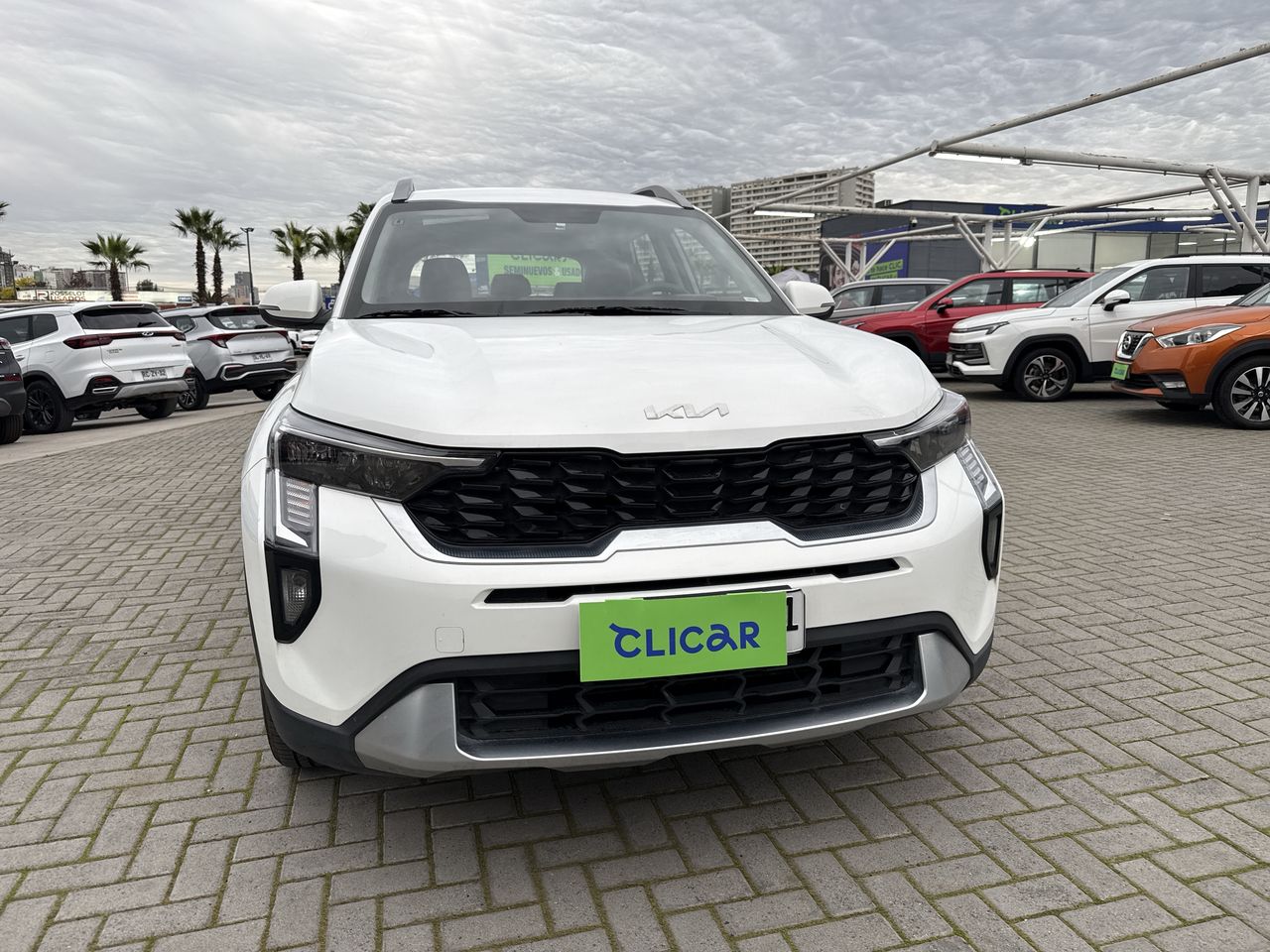 KIA Sonet — foto 3 de 34