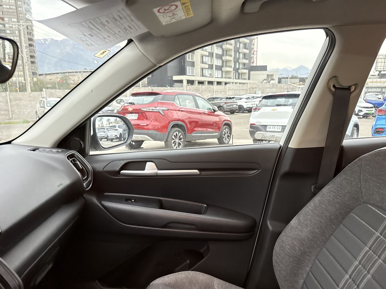 KIA Sonet — foto 11 de 34