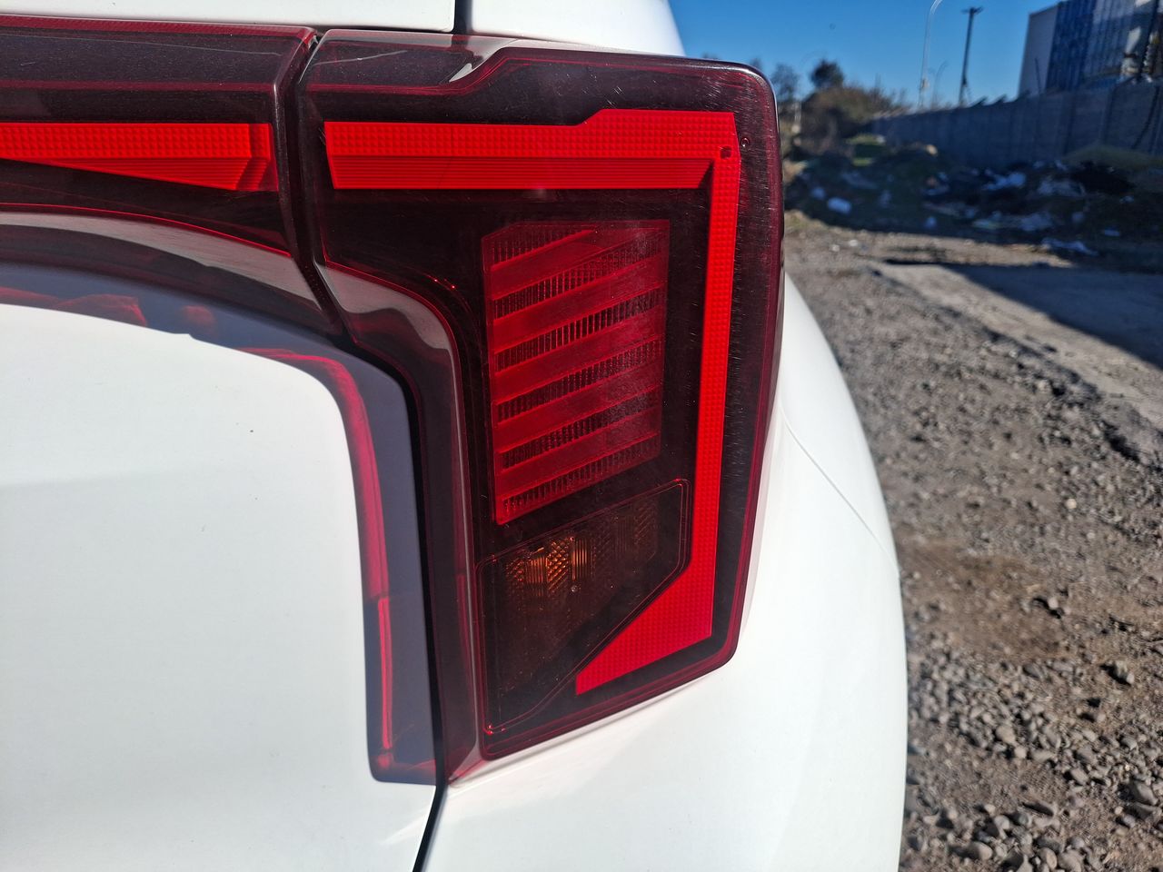 KIA Sonet — foto 13 de 23