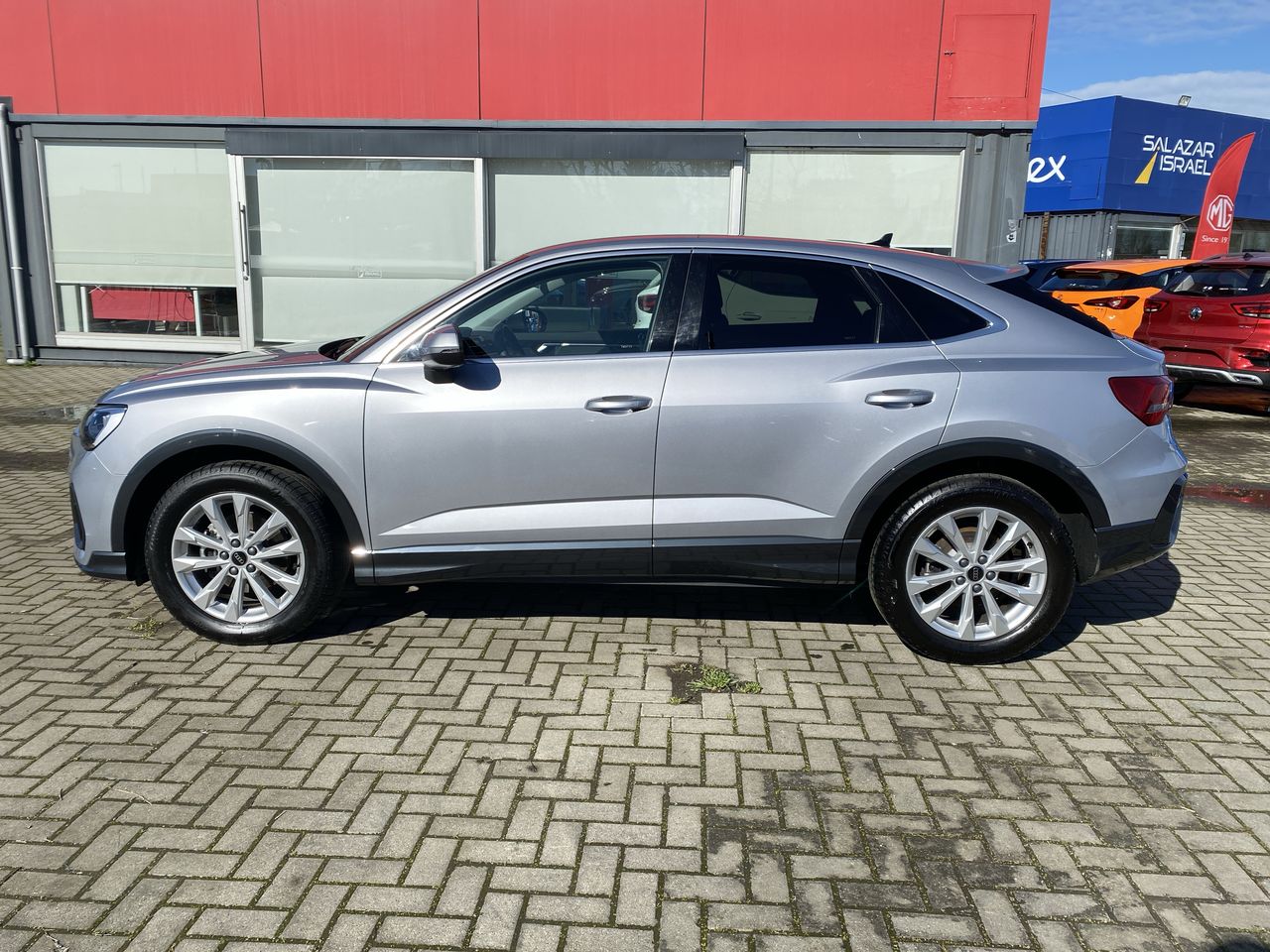 AUDI - 4