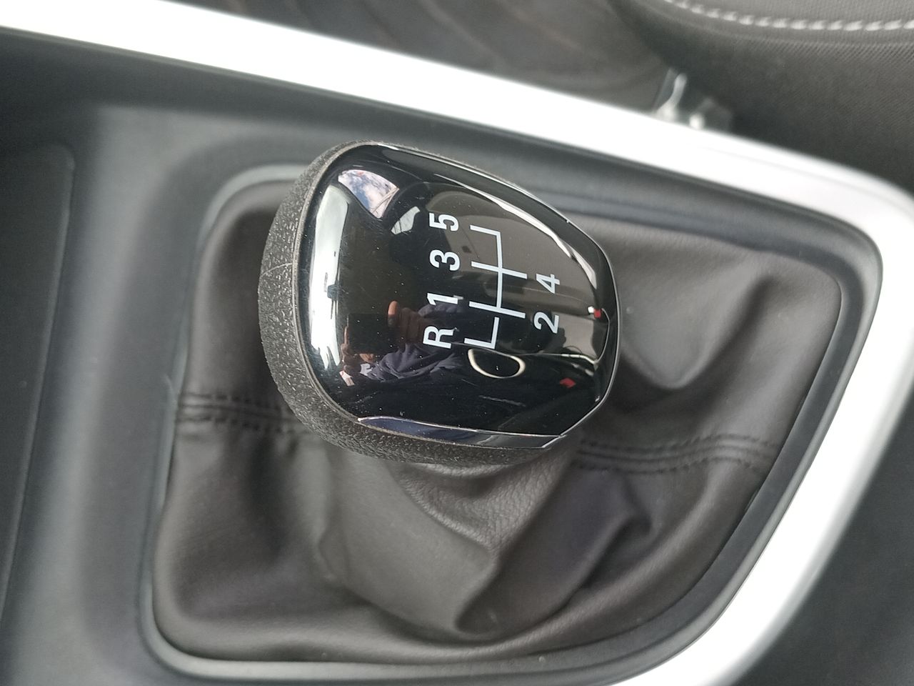 CHEVROLET - 32