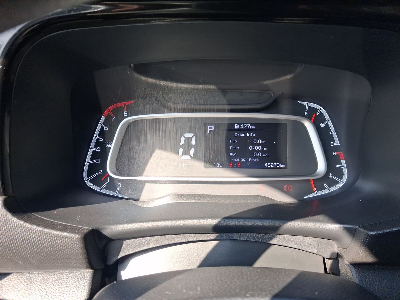 KIA Sonet — foto 17 de 22