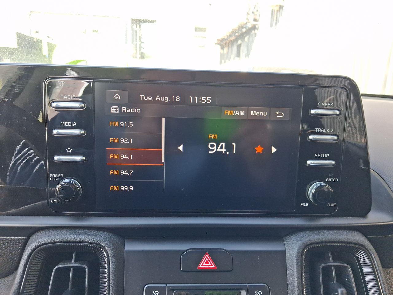 KIA Sonet — foto 18 de 22