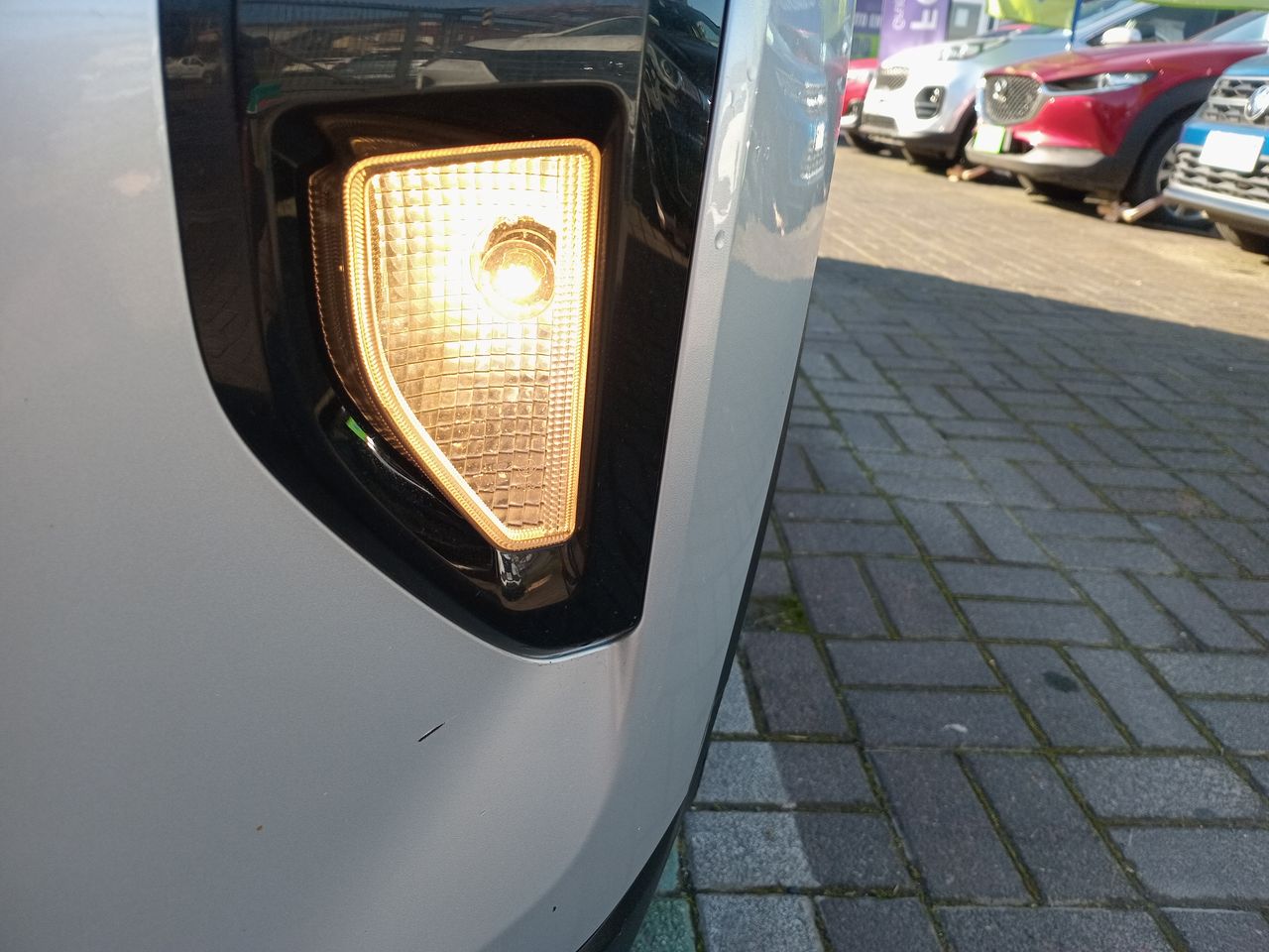 KIA Sonet — foto 20 de 35