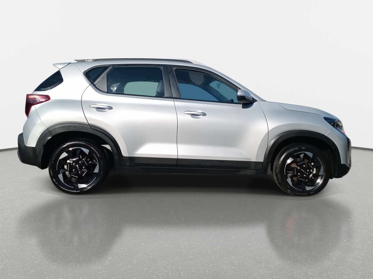 KIA Sonet — foto 9 de 35