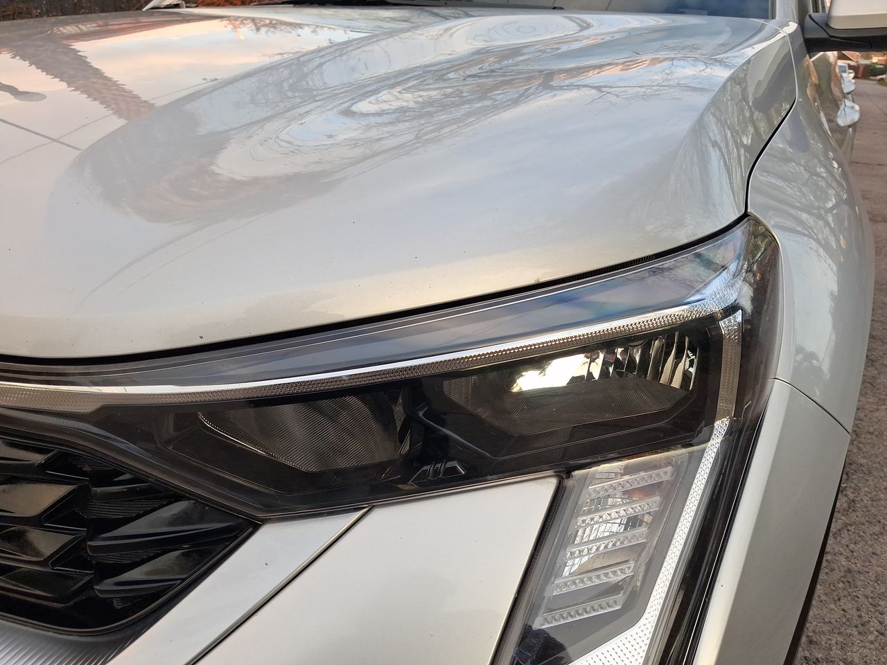 KIA Sonet — foto 18 de 36