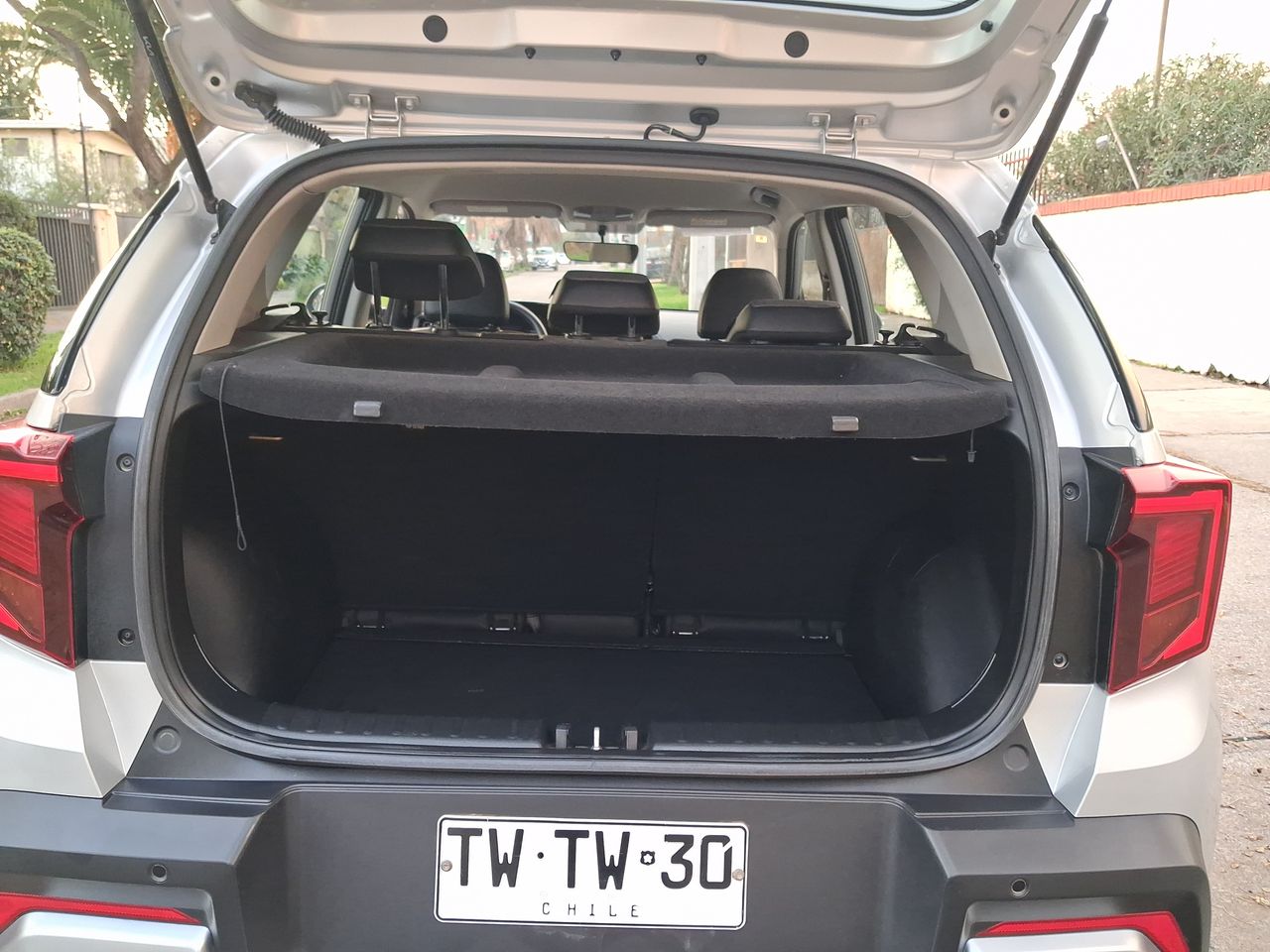 KIA Sonet — foto 21 de 36
