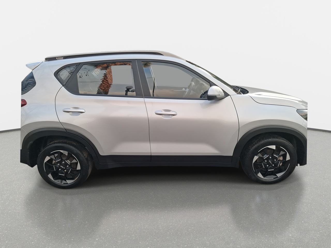 KIA Sonet — foto 9 de 36