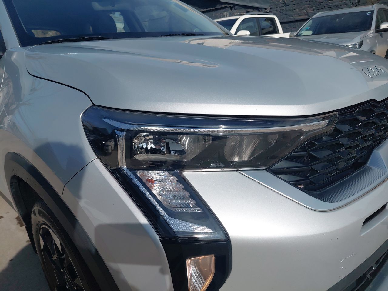 KIA Sonet — foto 20 de 36