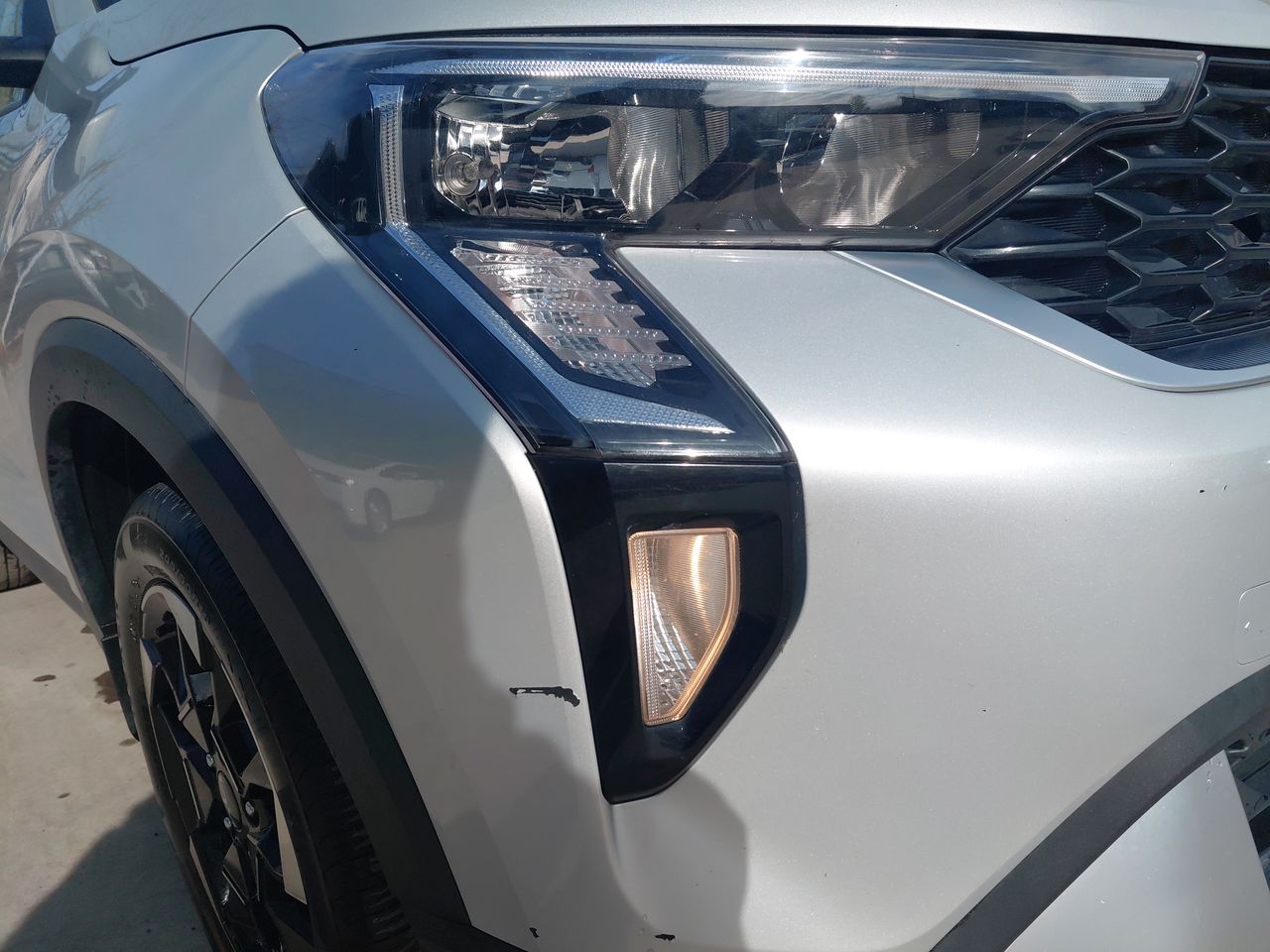 KIA Sonet — foto 21 de 36