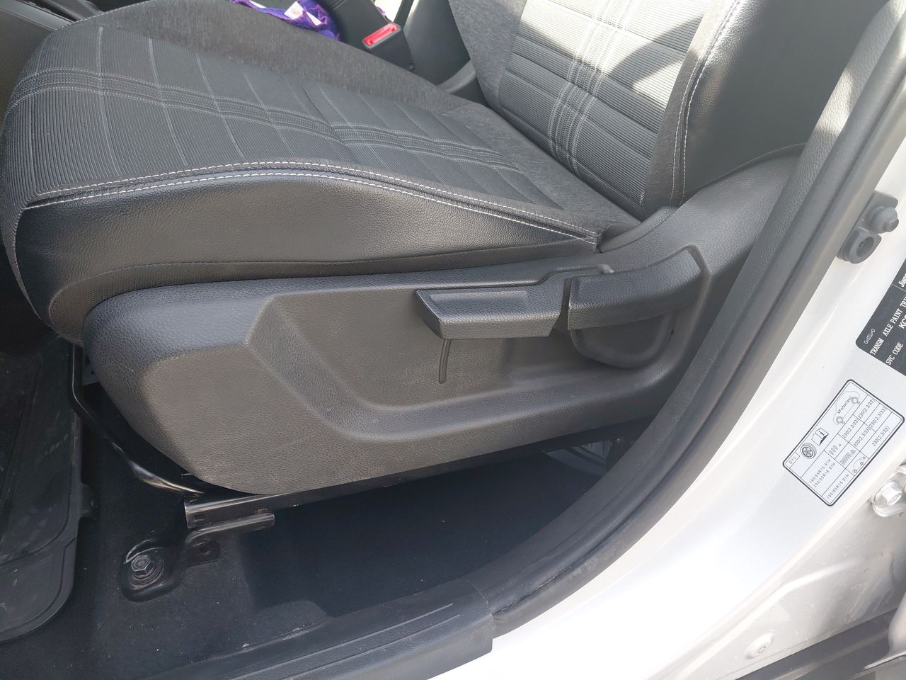 KIA Sonet — foto 25 de 36