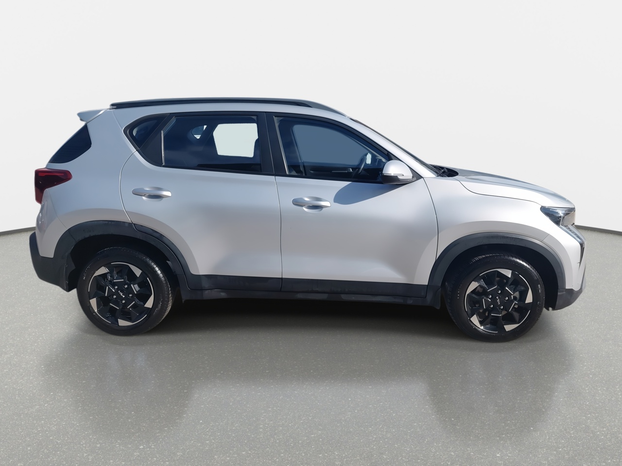 KIA Sonet — foto 9 de 36