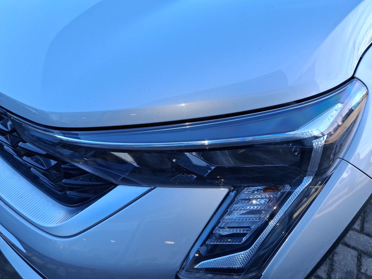 KIA Sonet — foto 18 de 35
