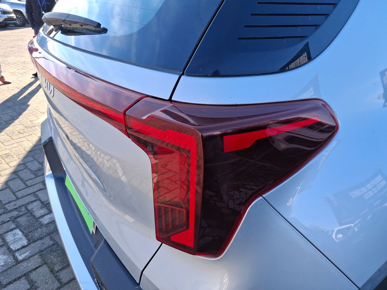 KIA Sonet — foto 20 de 35