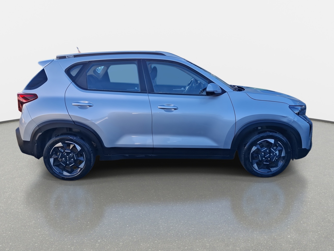 KIA Sonet — foto 9 de 35