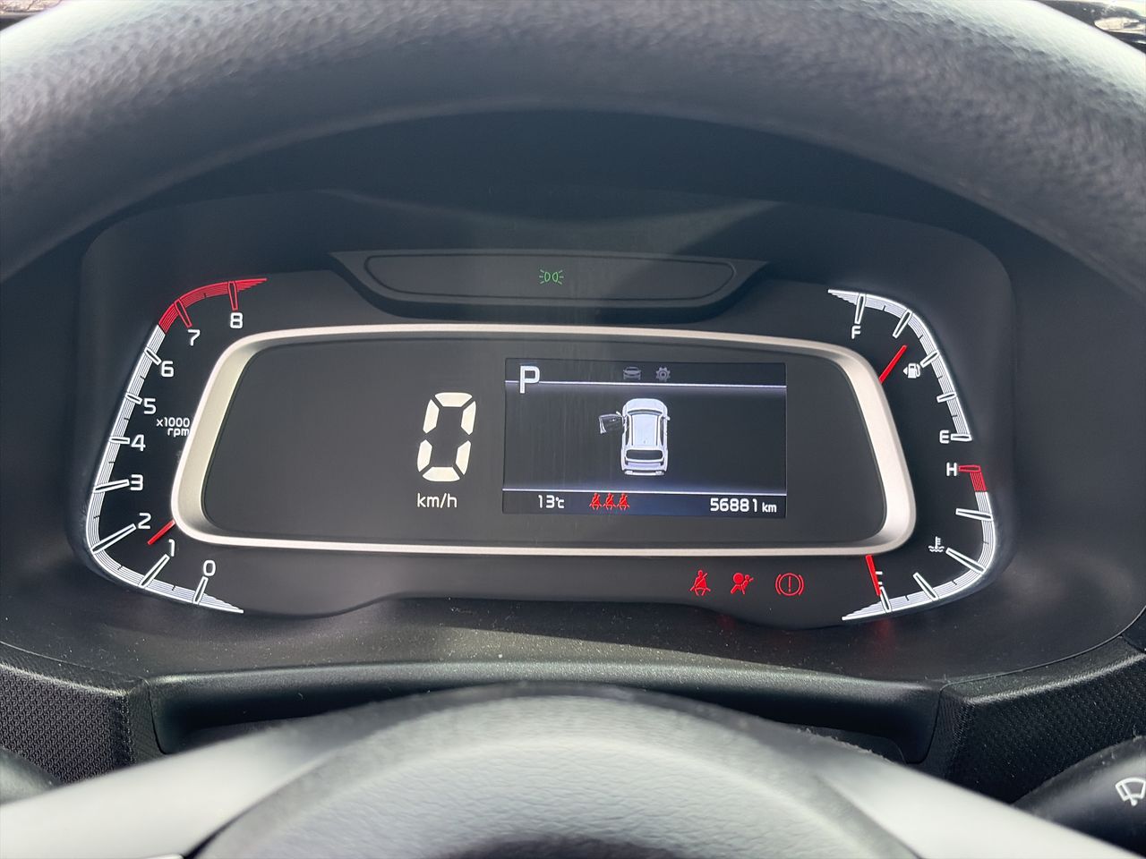 KIA Sonet — foto 16 de 20