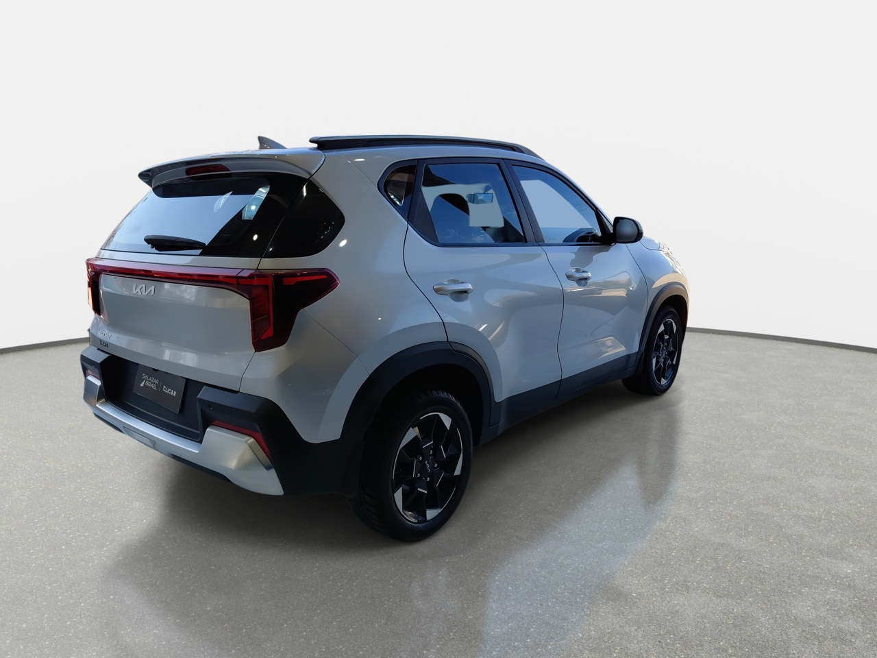 KIA Sonet — foto 8 de 35