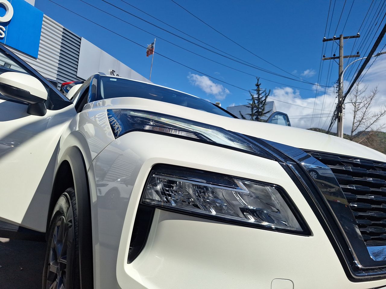 NISSAN - 12