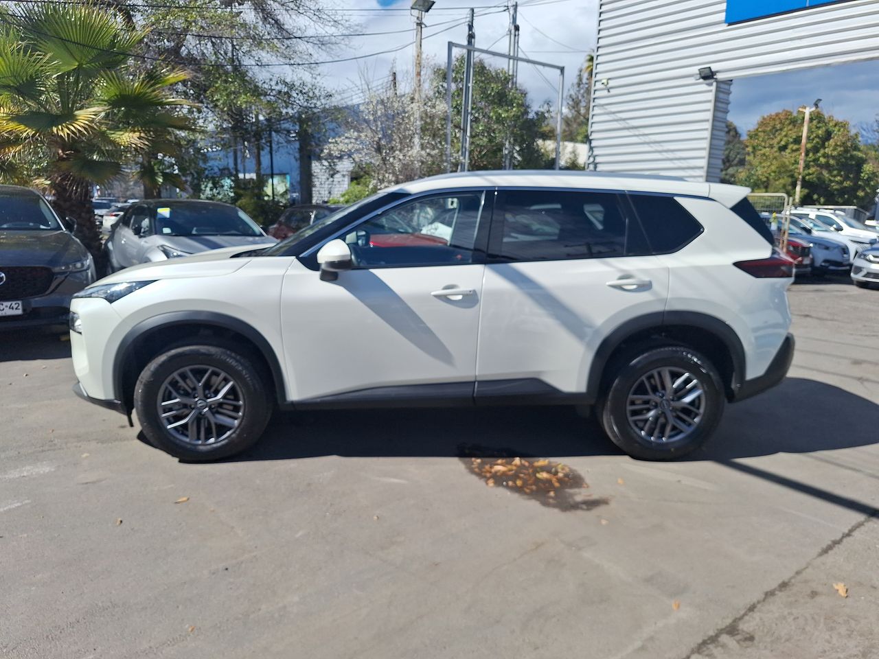 NISSAN - 4