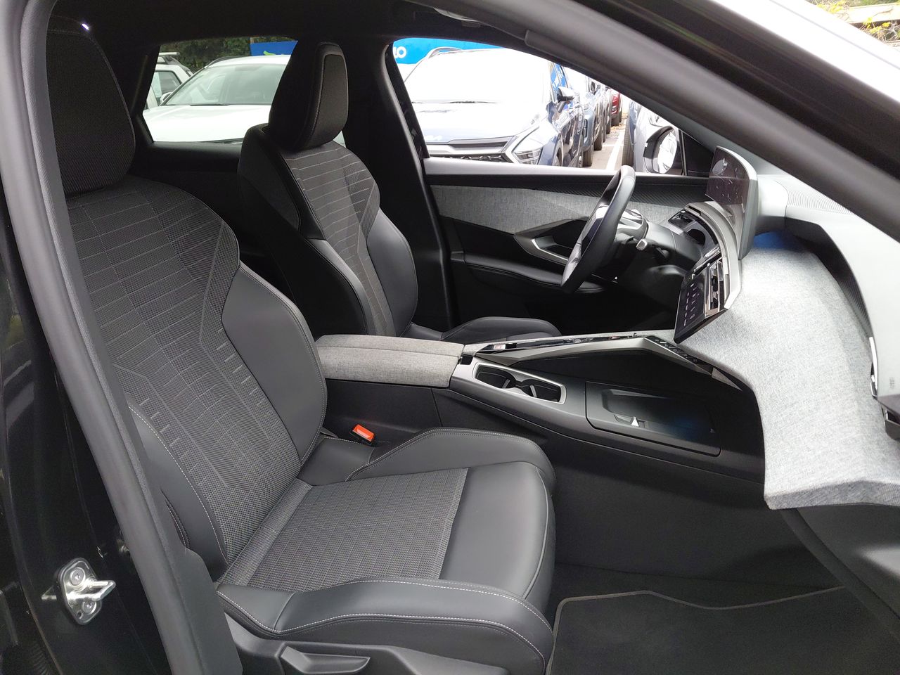 Peugeot 3008 — foto 32 de 34