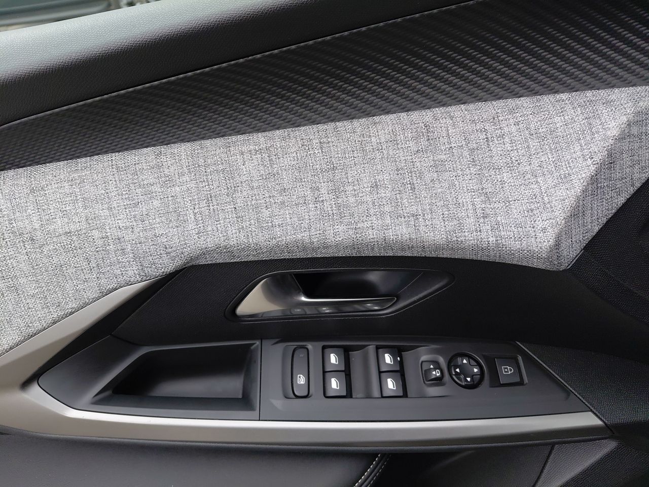 Peugeot 3008 — foto 21 de 34