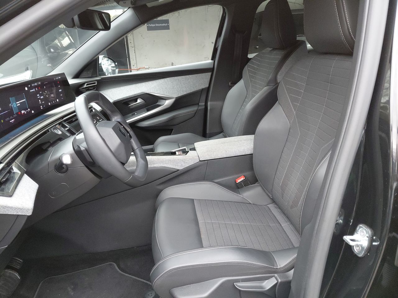 PEUGEOT - 6