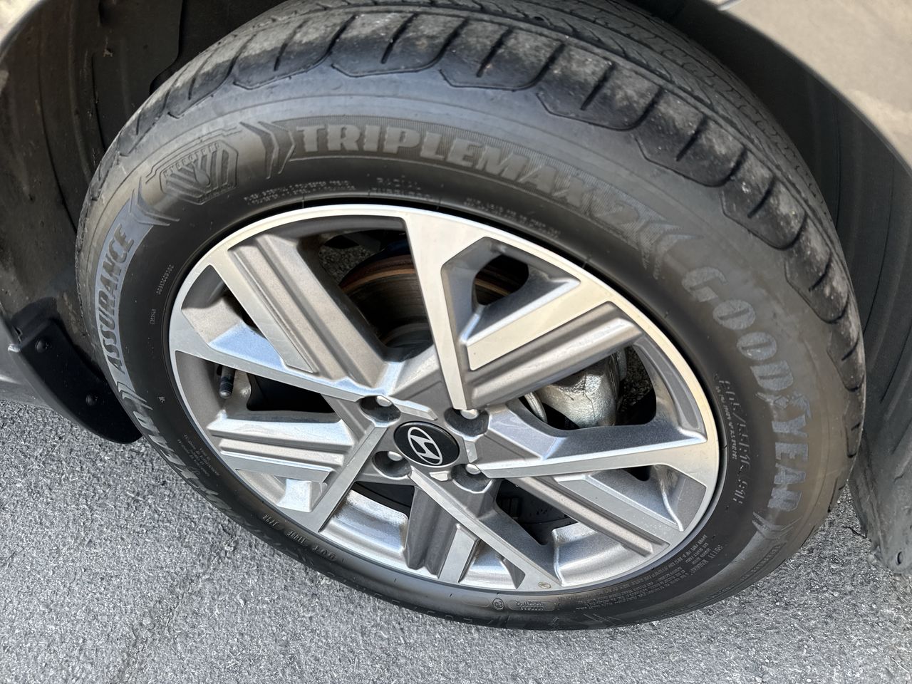 HYUNDAI - 9