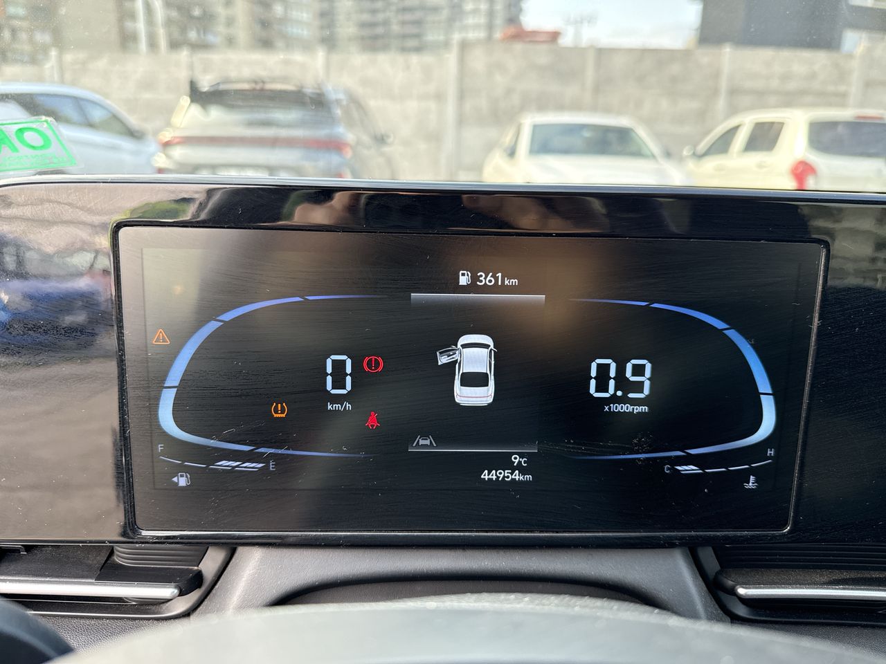 HYUNDAI - 18