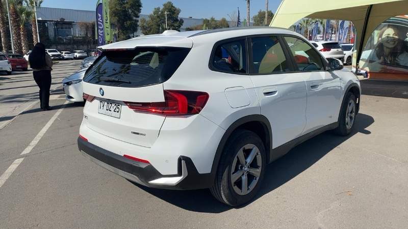 BMW - 4