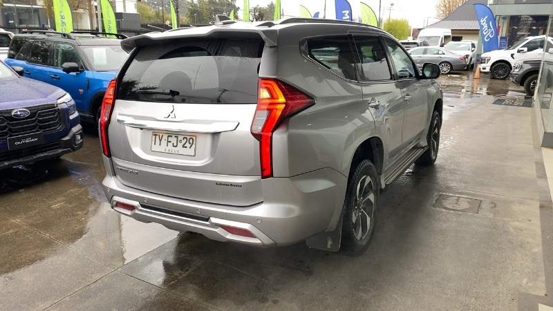 MITSUBISHI - 4