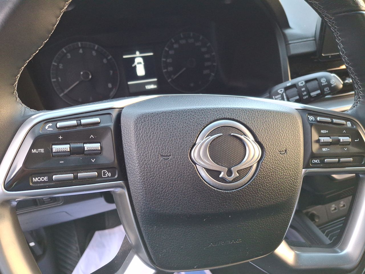 SSANGYONG - 26