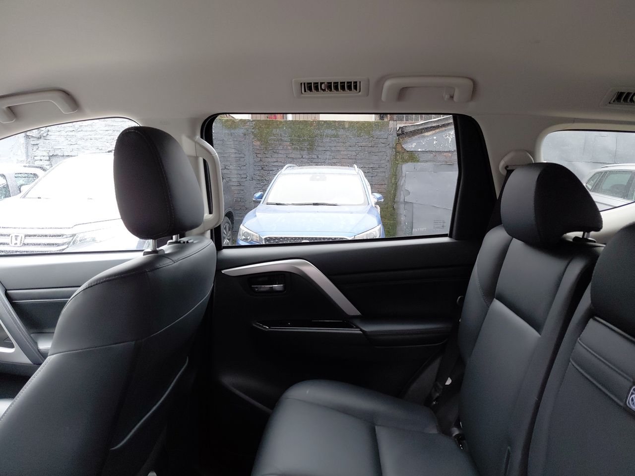 MITSUBISHI - 3