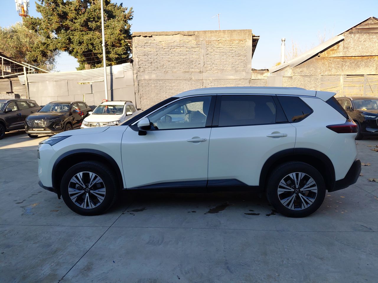 NISSAN - 4